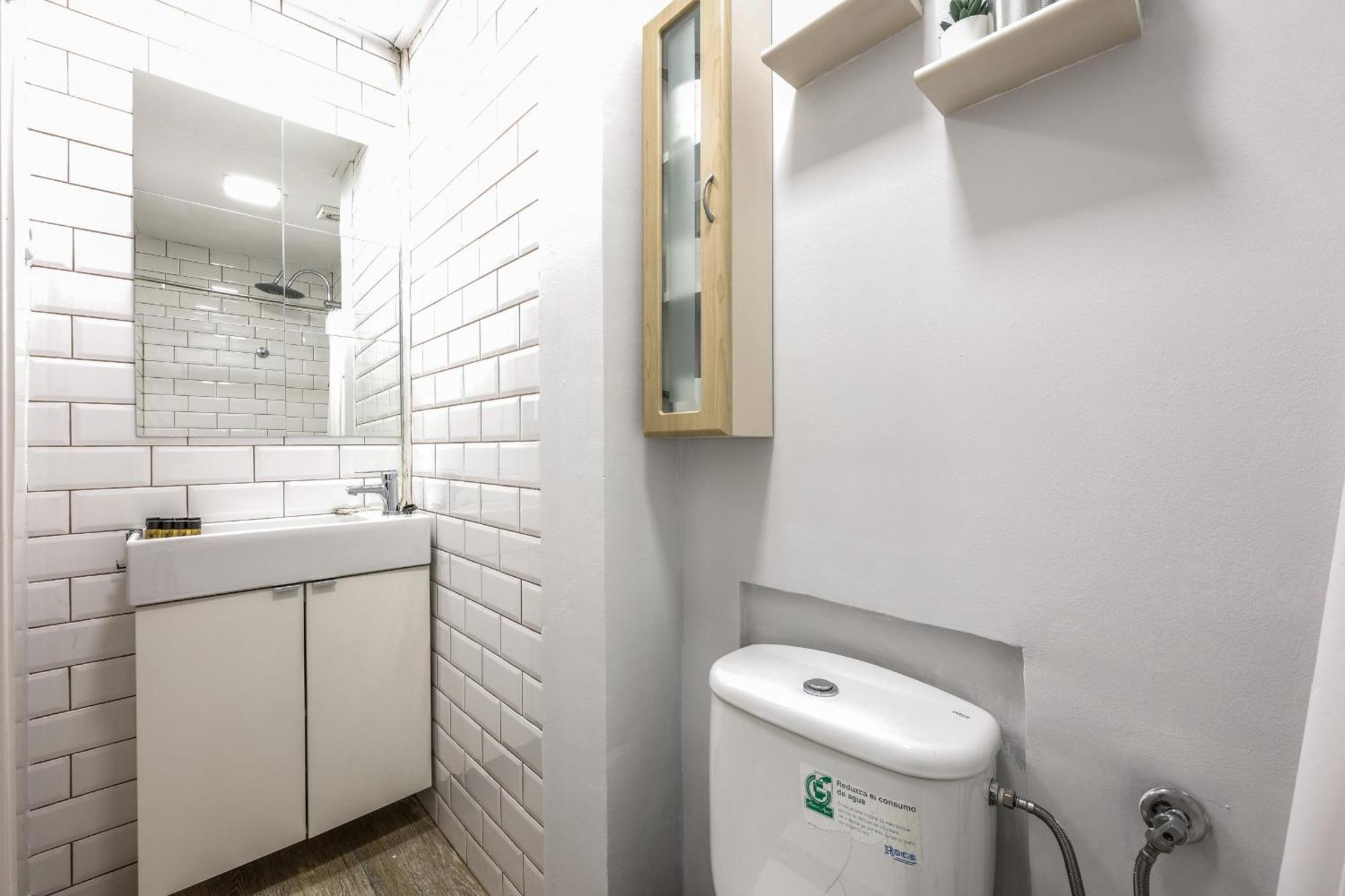 Pequeno Apartamento Reformado En Tirso De Molina Alquiler Temporal Madrid Exteriér fotografie