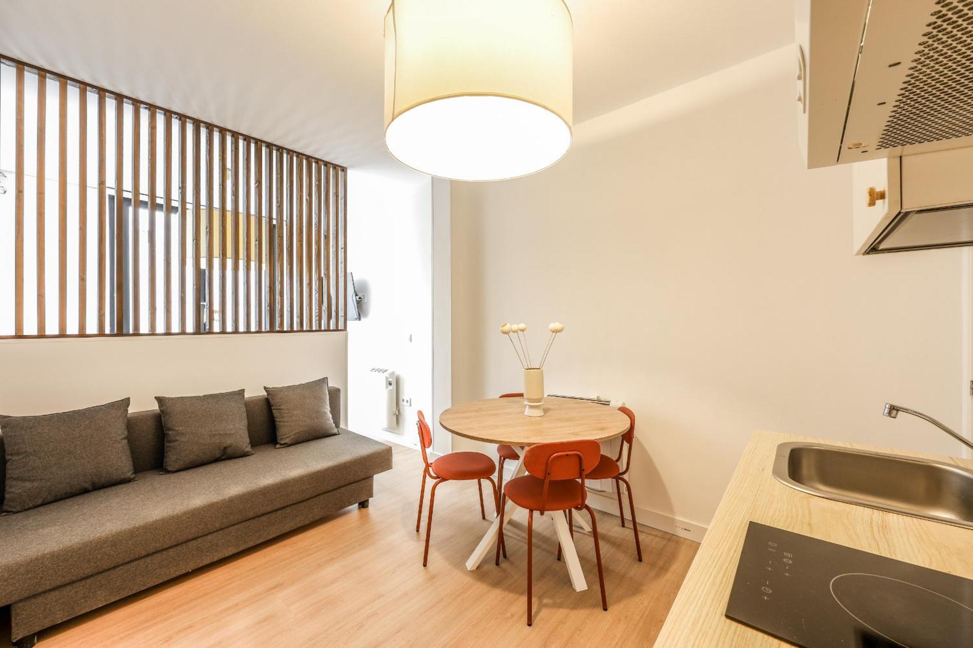 Pequeno Apartamento Reformado En Tirso De Molina Alquiler Temporal Madrid Exteriér fotografie
