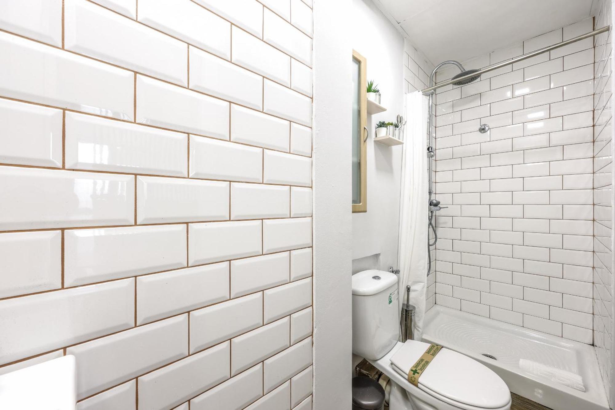 Pequeno Apartamento Reformado En Tirso De Molina Alquiler Temporal Madrid Exteriér fotografie
